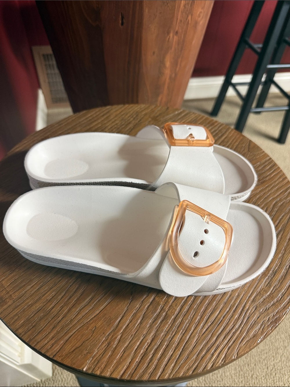 Time and Tru White Slide Sandals with Amber Tortoise Buckle